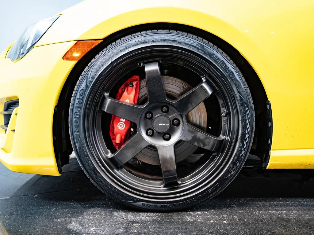 Used 2017 Charlesite Yellow Subaru Series.Yellow image 13