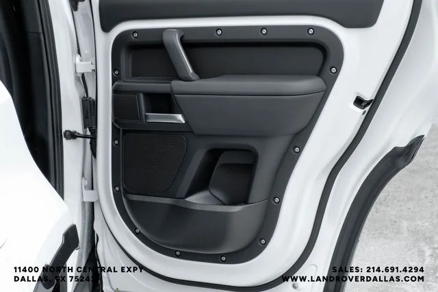 New 2026 Fuji White Land Rover X-Dynamic SE image 50