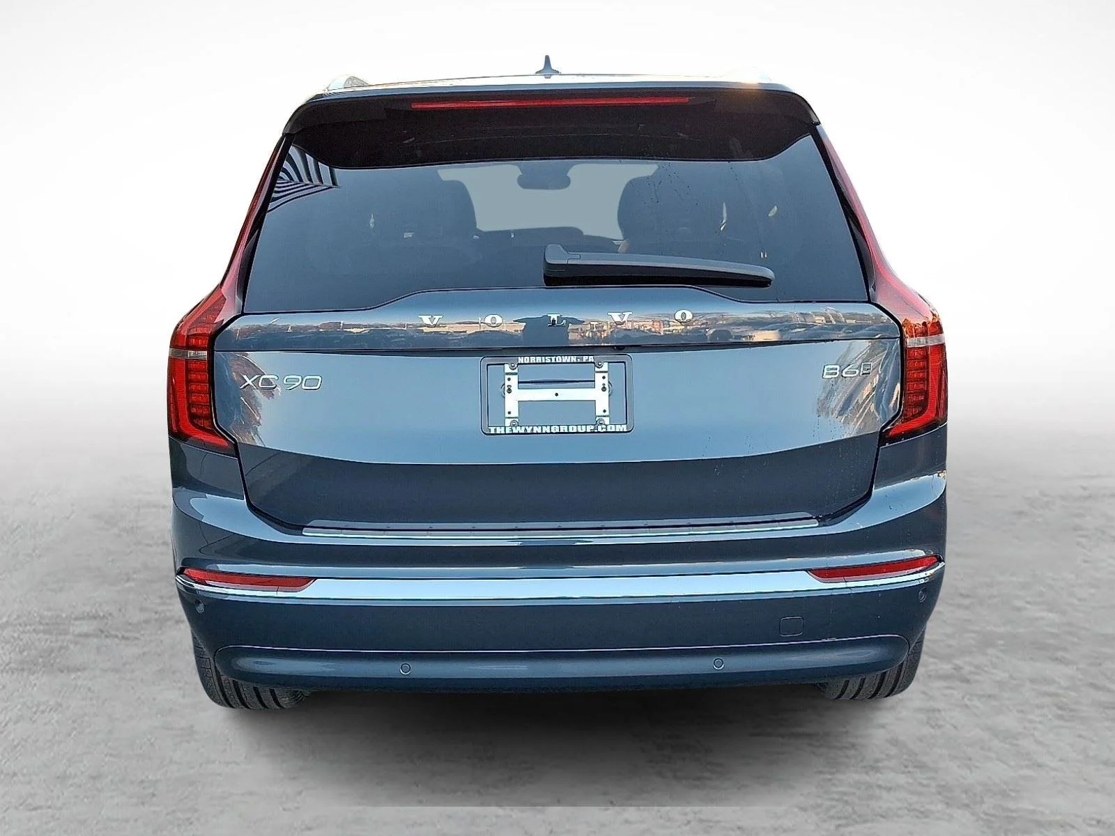 Used 2026 Denim Blue Metallic Volvo Plus image 5