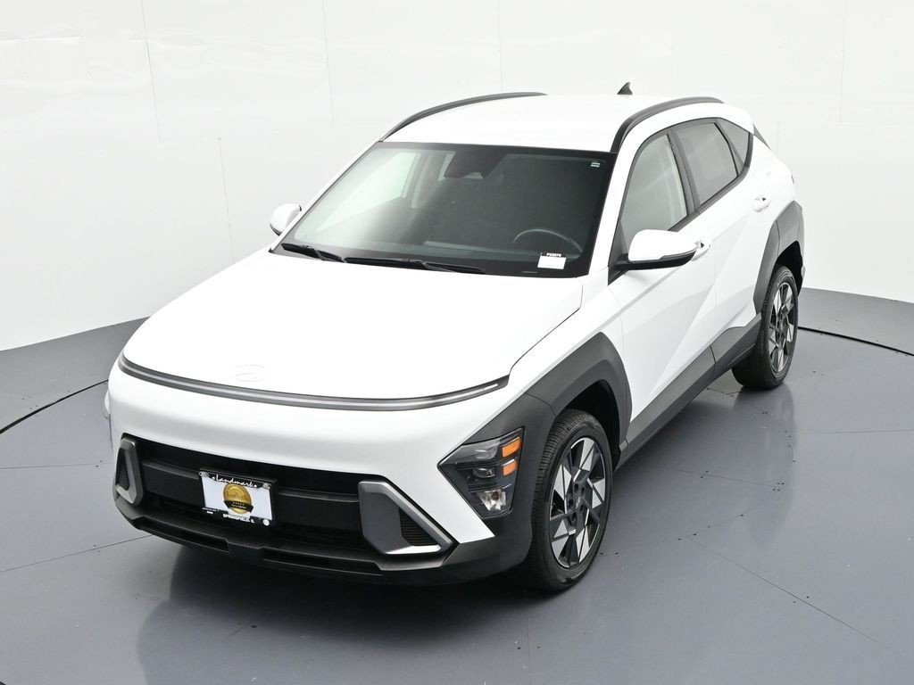 Used 2025 White Hyundai SEL AWD image 18