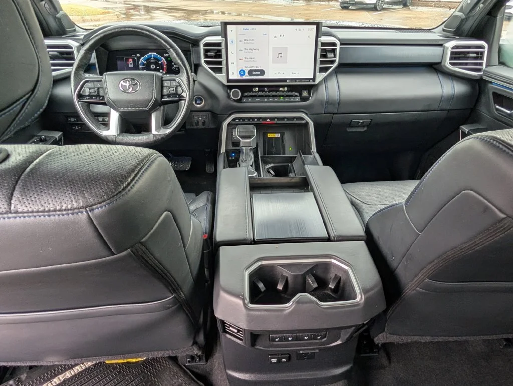 Used 2023  Toyota Platinum image 18