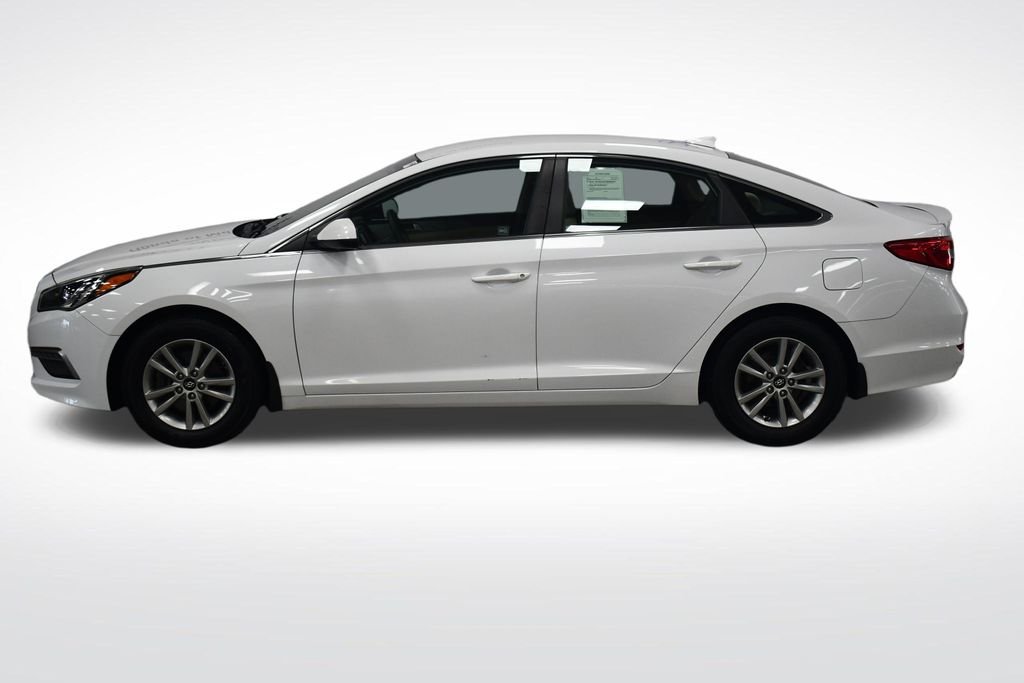 Used 2015 Hyundai Sonata SE with VIN 5NPE24AF5FH158436 for sale in Mentor, OH