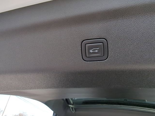 Used 2023 Summit White Chevrolet RST image 34