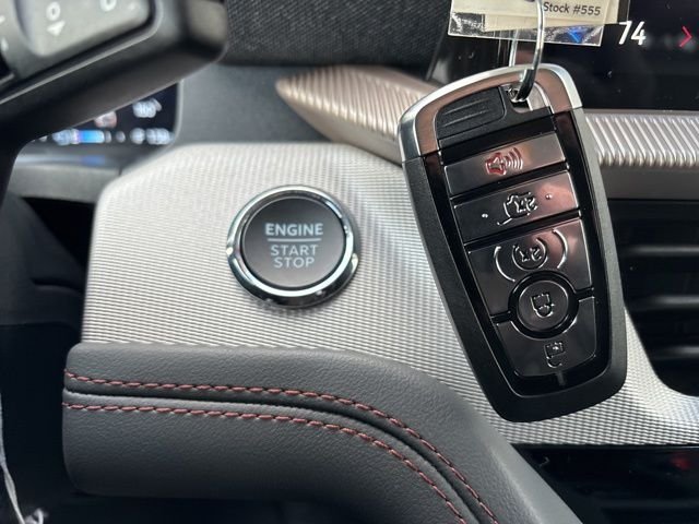 New 2026 Star White Metallic Tri-Coat Ford Active image 22