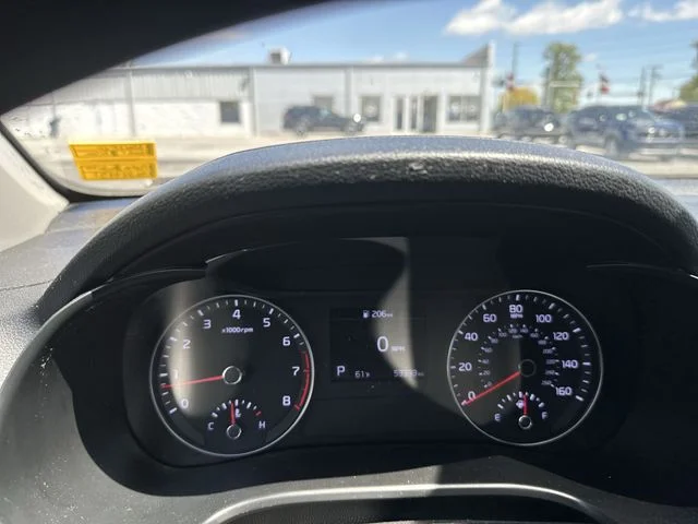 Used 2021 White Kia LXS image 12