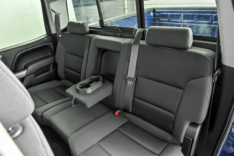 Used 2015 Deep Ocean Blue Metallic Chevrolet LT Z71 image 18