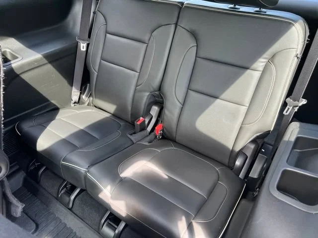 Used 2017 QUICKSILVER METALLIC GMC Denali image 13