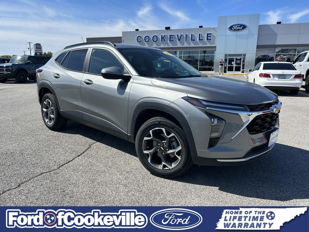 2024 Chevrolet Trax LT's photo