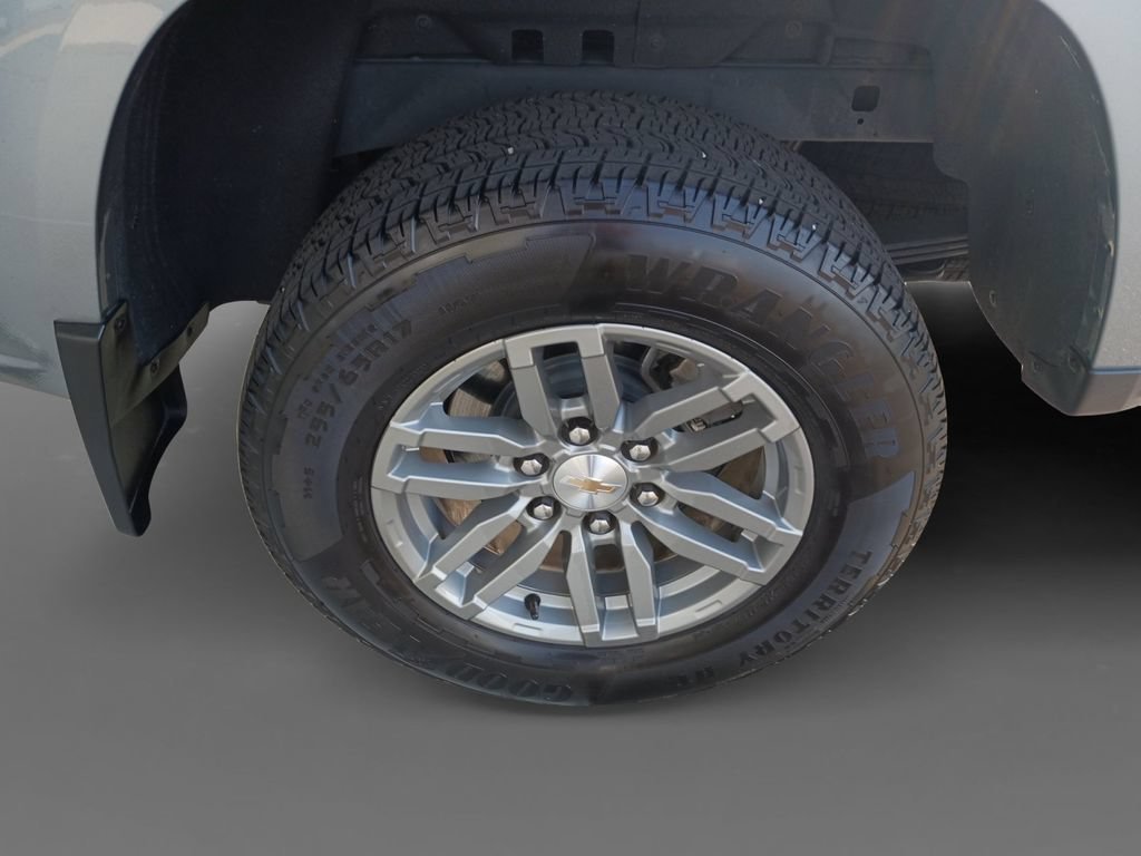 Used 2025 Sterling Gray Metallic Chevrolet WT/LT image 8