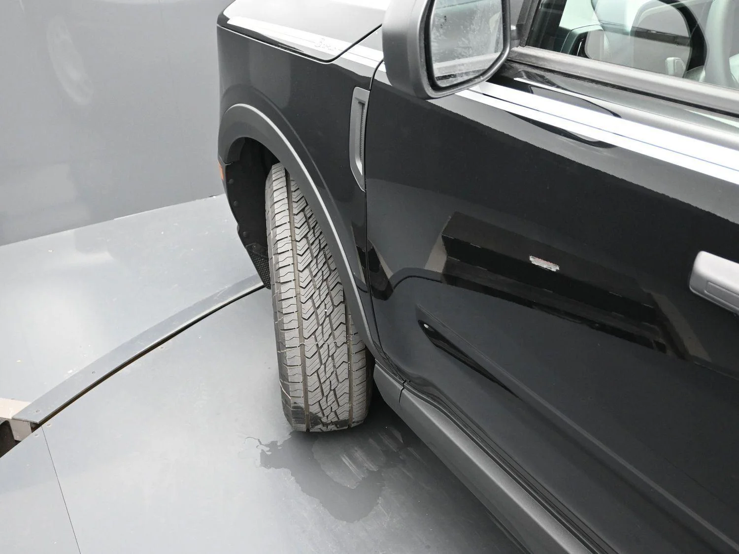 New 2025 Shadow Black Ford Heritage image 5