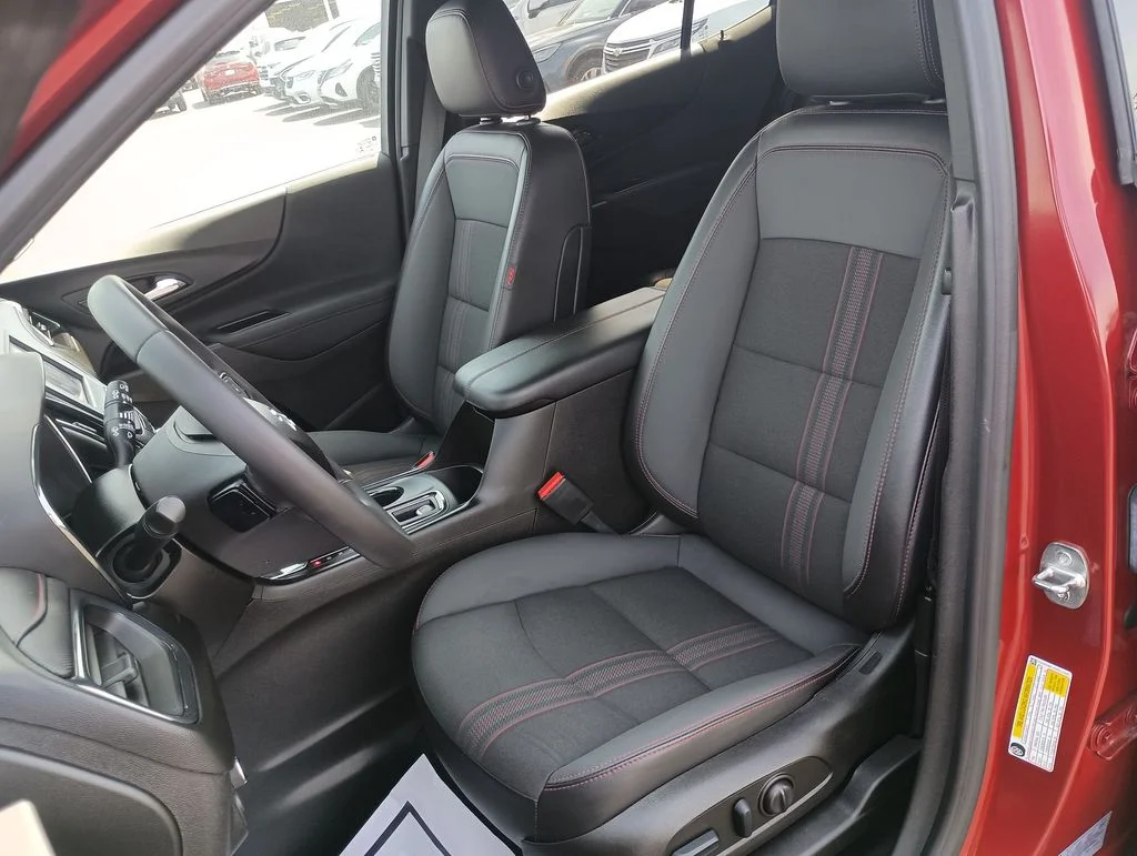 Used 2022 Red Chevrolet RS image 17