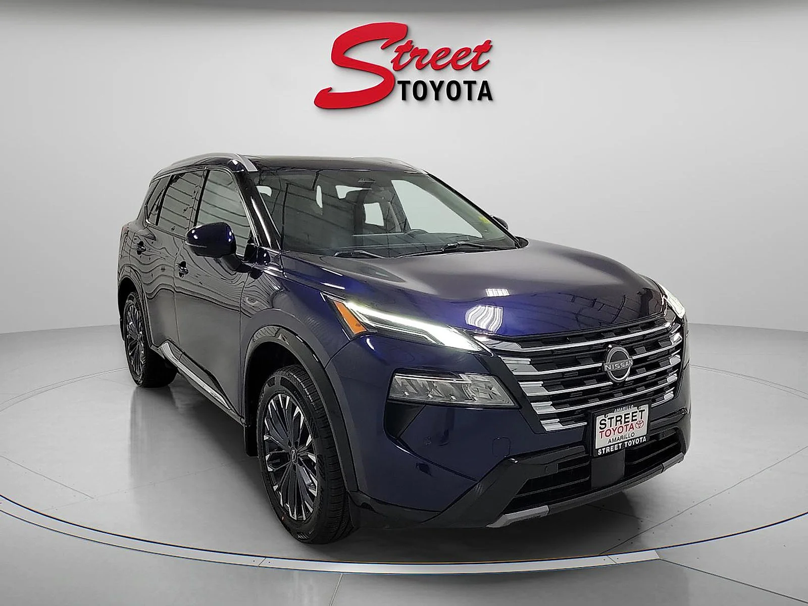 Used 2024 Deep Ocean Blue Pearl Nissan Platinum image 5