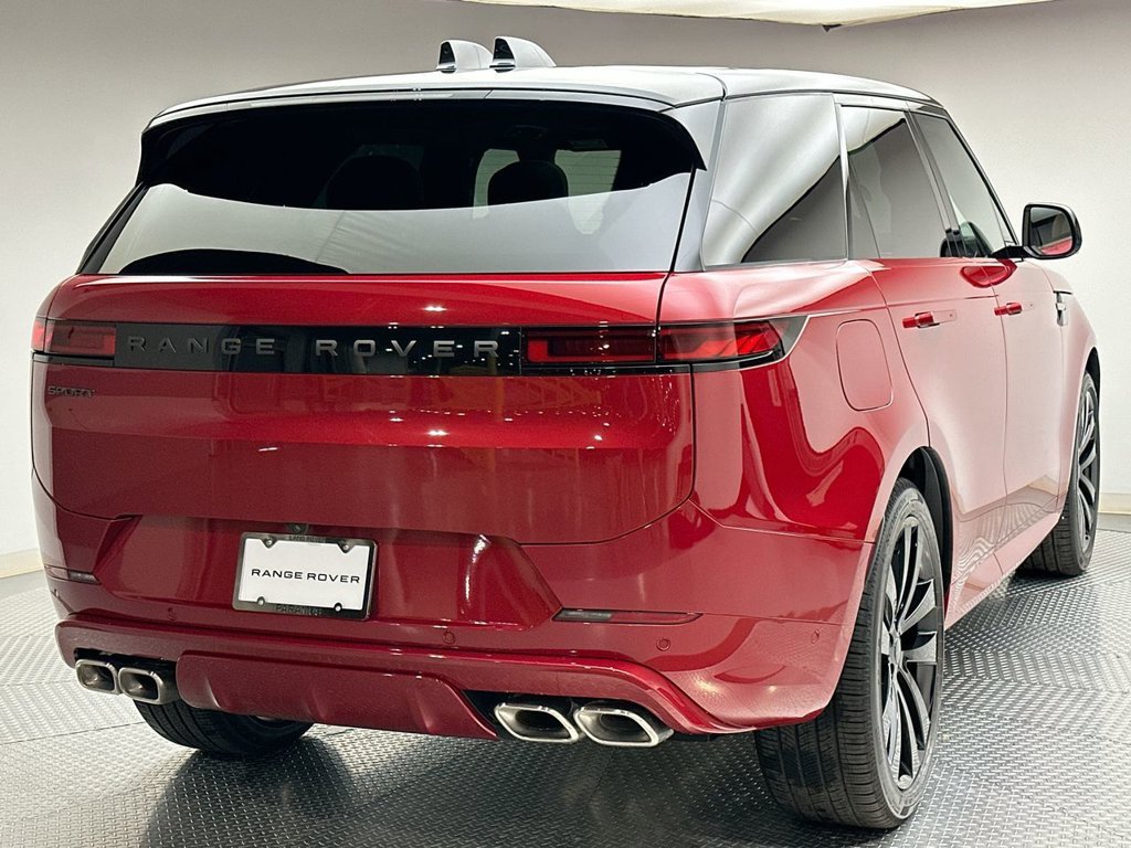 New 2027 Firenze Red Land Rover Dynamic SE image 3