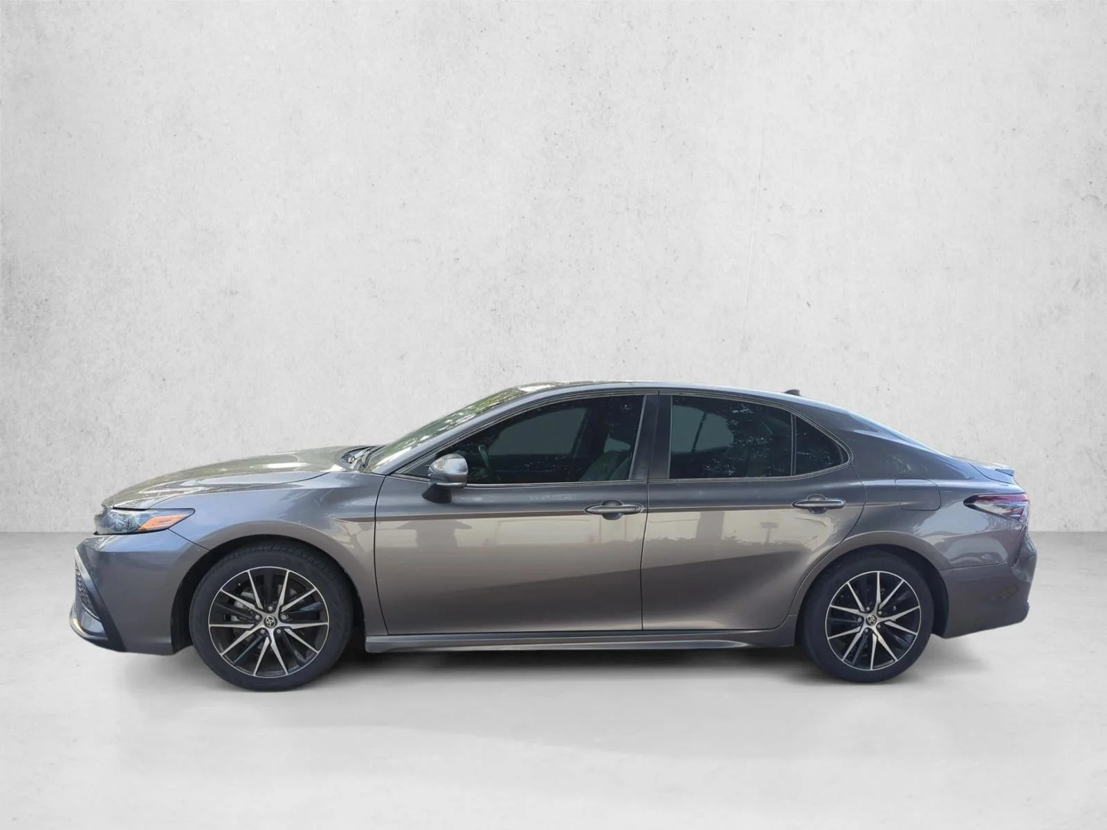 Used 2022 Predawn Gray Mica Toyota Hybrid SE image 5