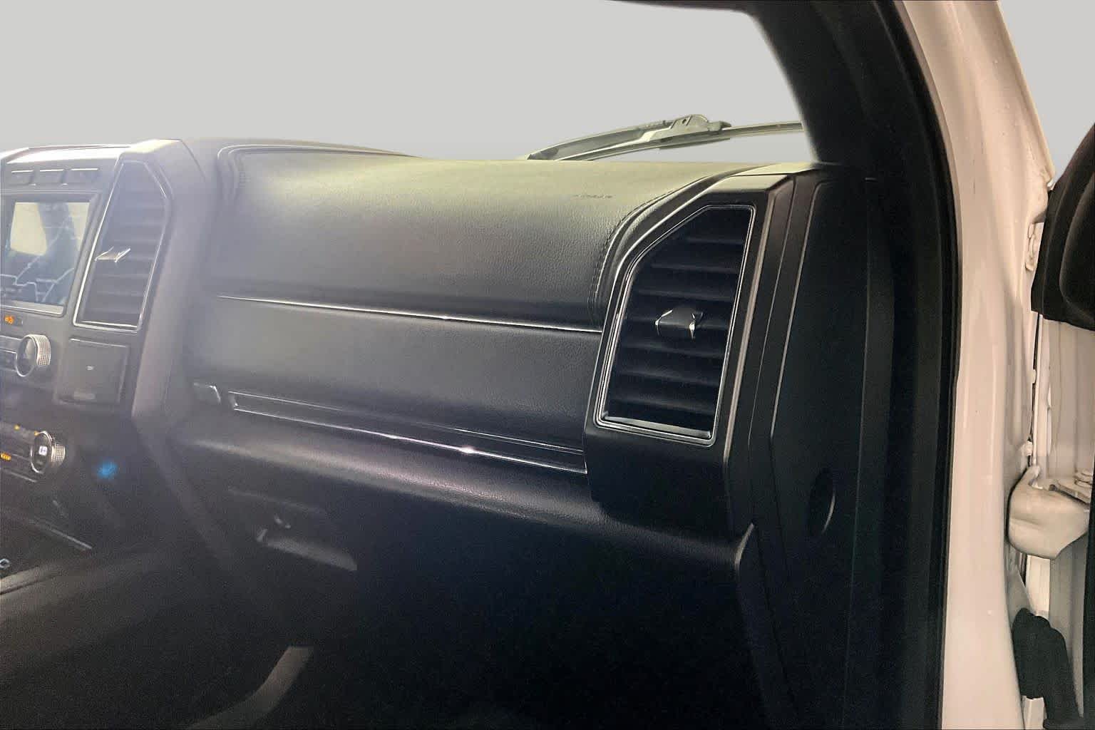 Used 2019 Oxford White Ford Limited image 17
