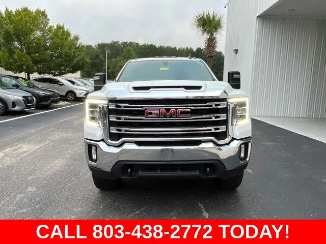 Used 2022 White GMC SLE image 33