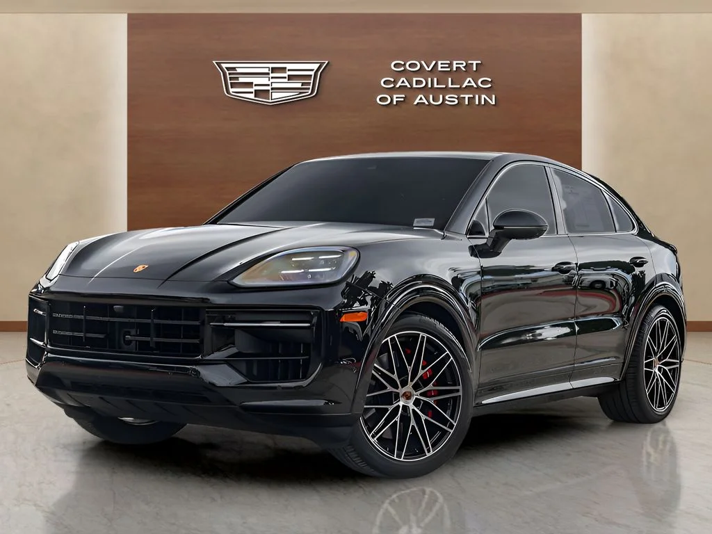 2025 Porsche Cayenne GTS's photo