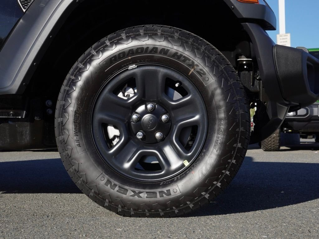 New 2026 Black Clear-Coat Exterior Paint Jeep Sport image 9