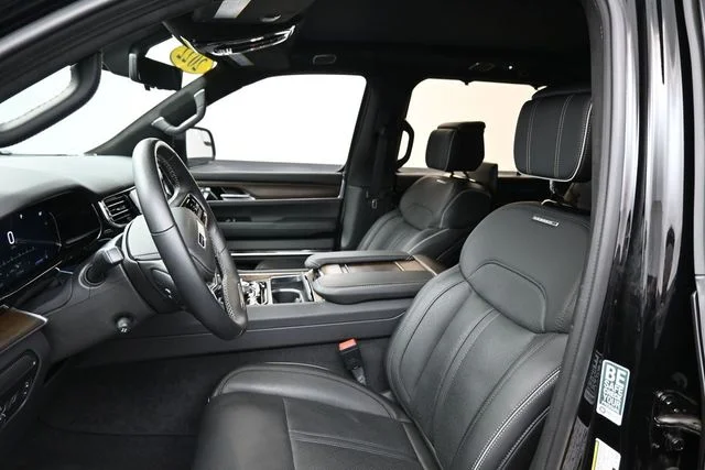 Used 2022 Black Jeep Series II image 36