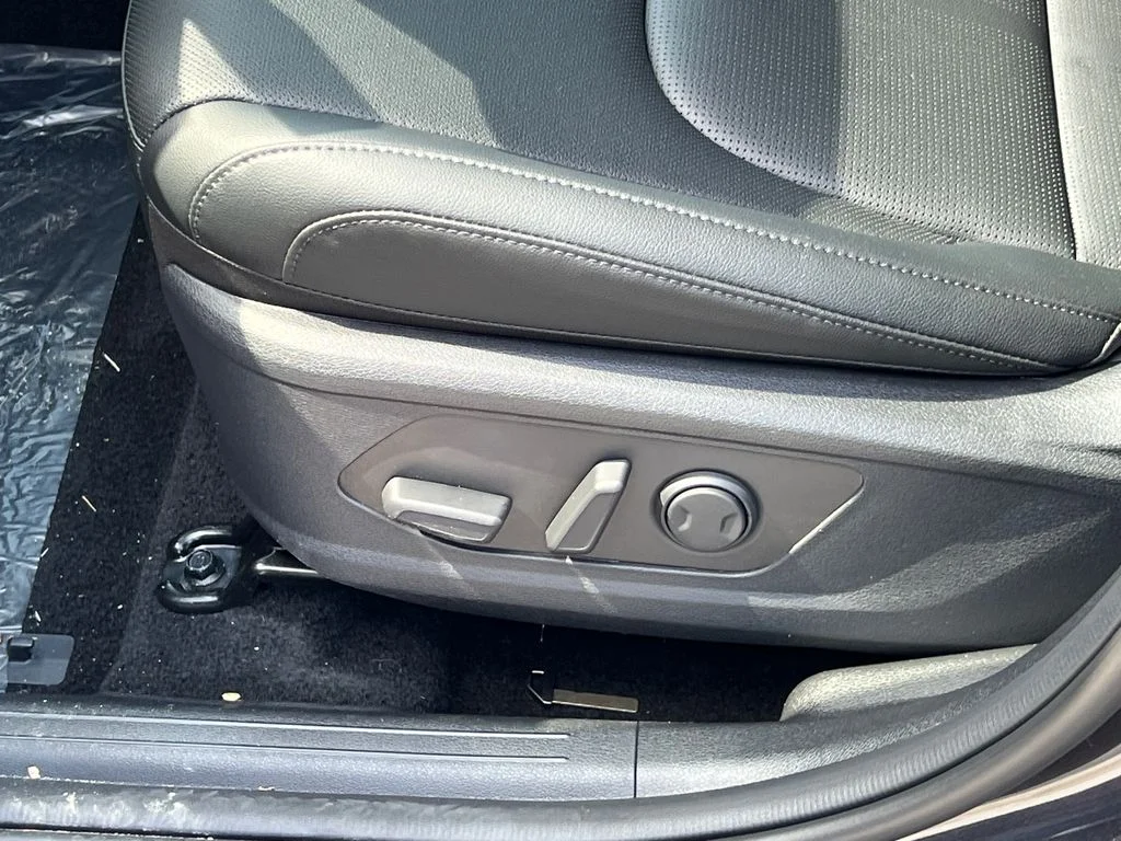New 2026 Gray Kia EX image 10