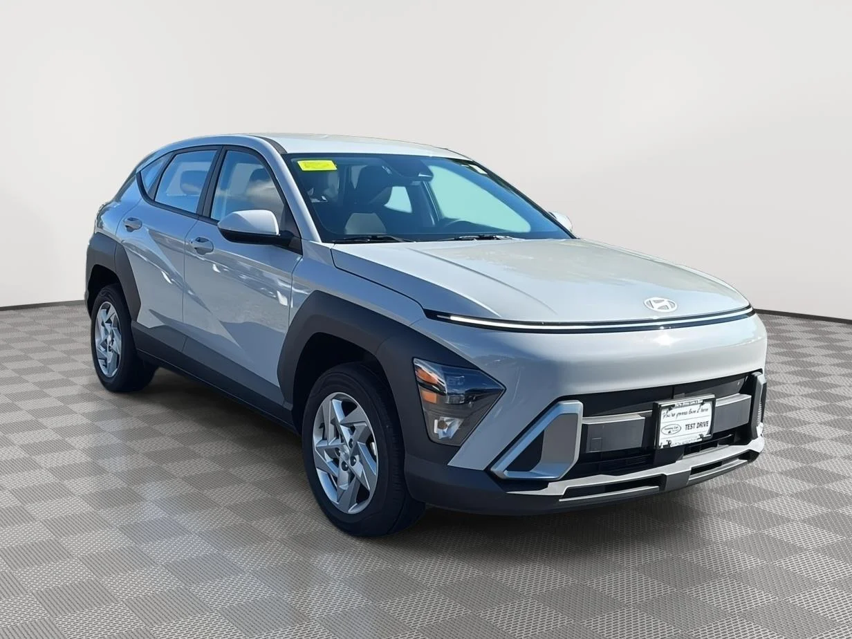 Used 2026 Cyber Gray Metallic Hyundai SE image 3