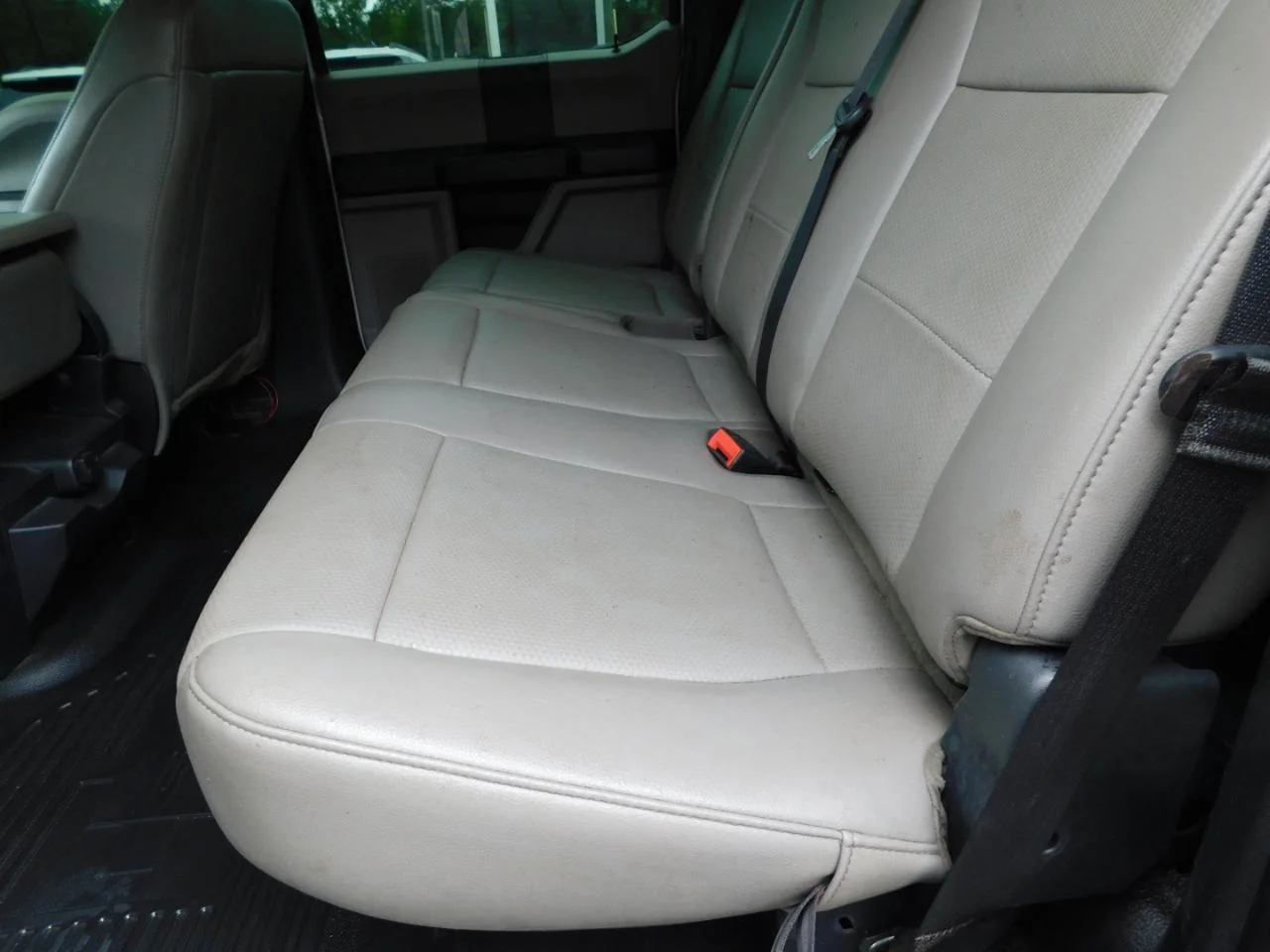 Used 2022 White Ford XL 4WD Crew Cab 179 in WB 60 in CA image 21