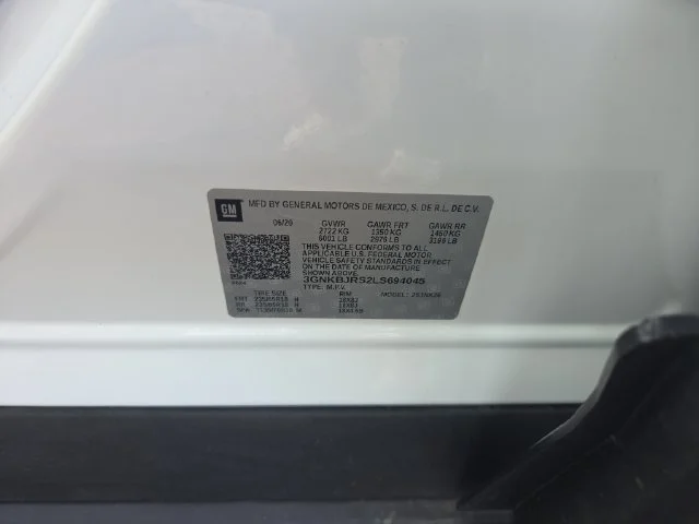 Used 2020 SUMMIT WHITE Chevrolet LT image 34