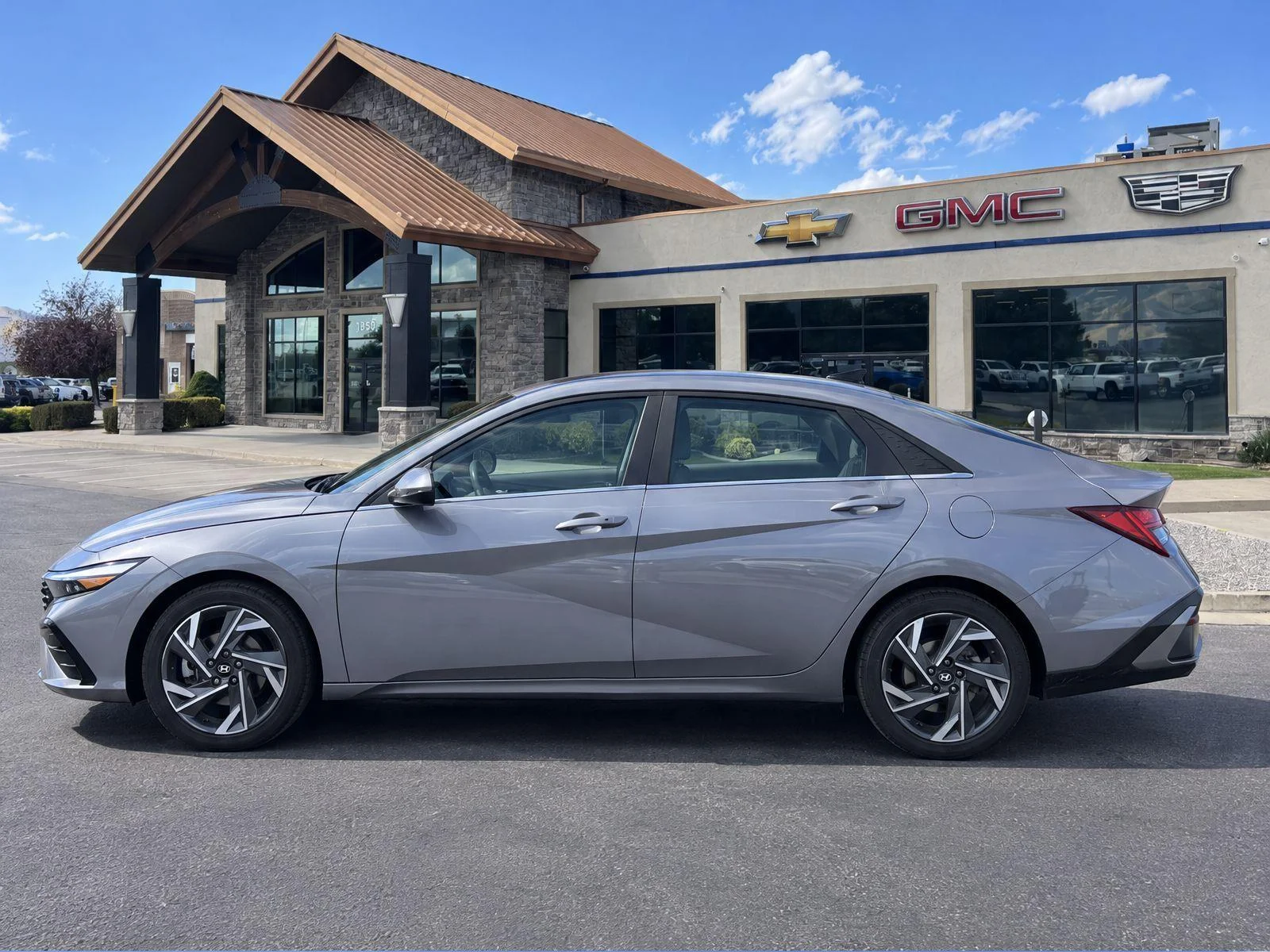 2025 Hyundai Elantra SEL - Photo 6