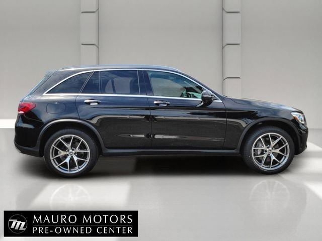Certified Used 2022 Black Mercedes-Benz GLC 300 image 2