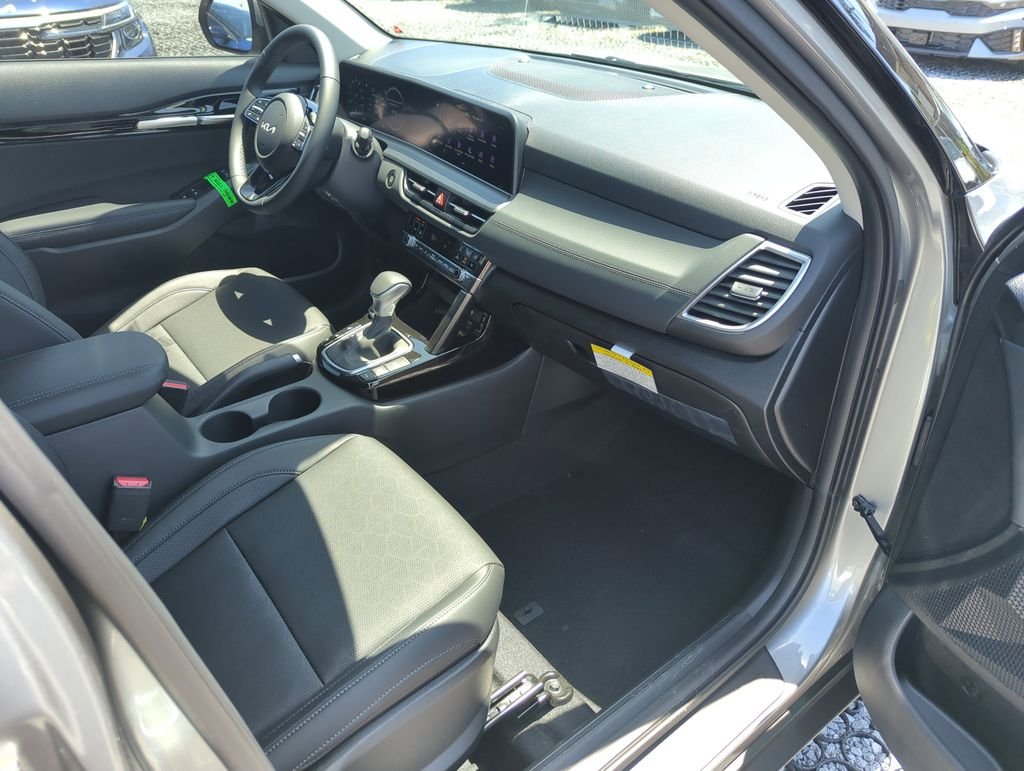 New 2026 Steel Gray Kia EX image 34