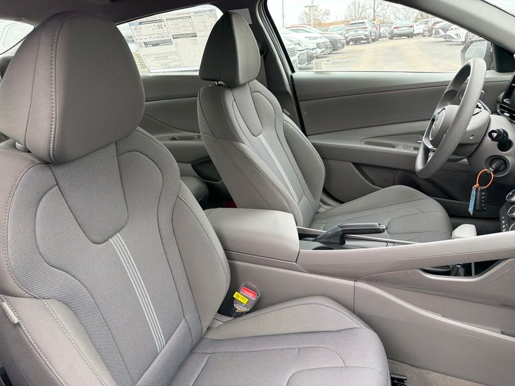Certified Used 2026 Fluid Metal Hyundai SE image 35