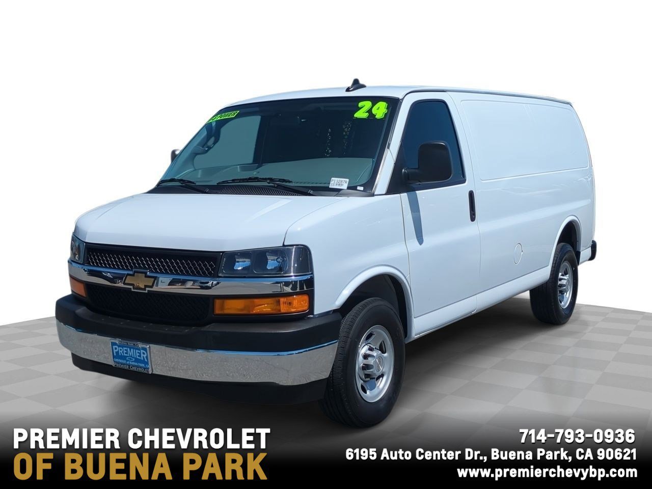 2024 Chevrolet Express 2500 Work Van HD's photo