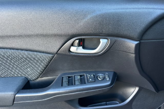 Used 2015  Honda LX image 12