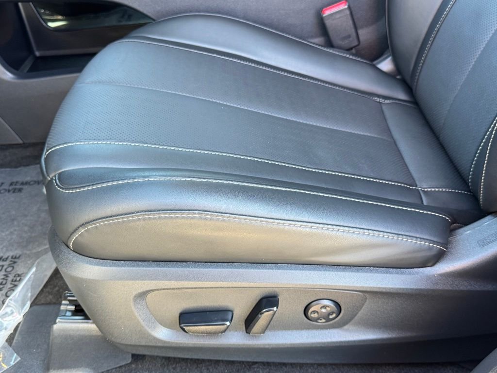 Used 2026 Mineral Black INFINITI LUXE image 19