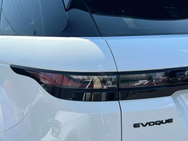 Used 2024 White Land Rover S image 14