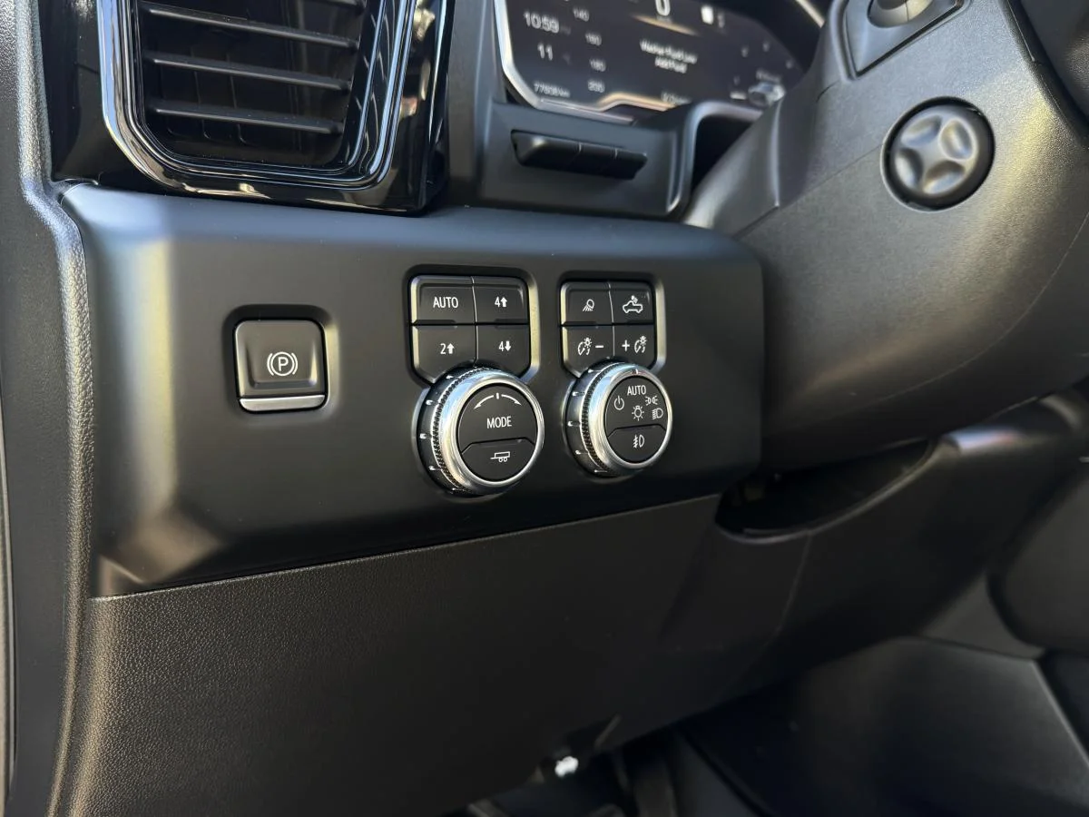 Used 2022 Grey GMC At4x image 14
