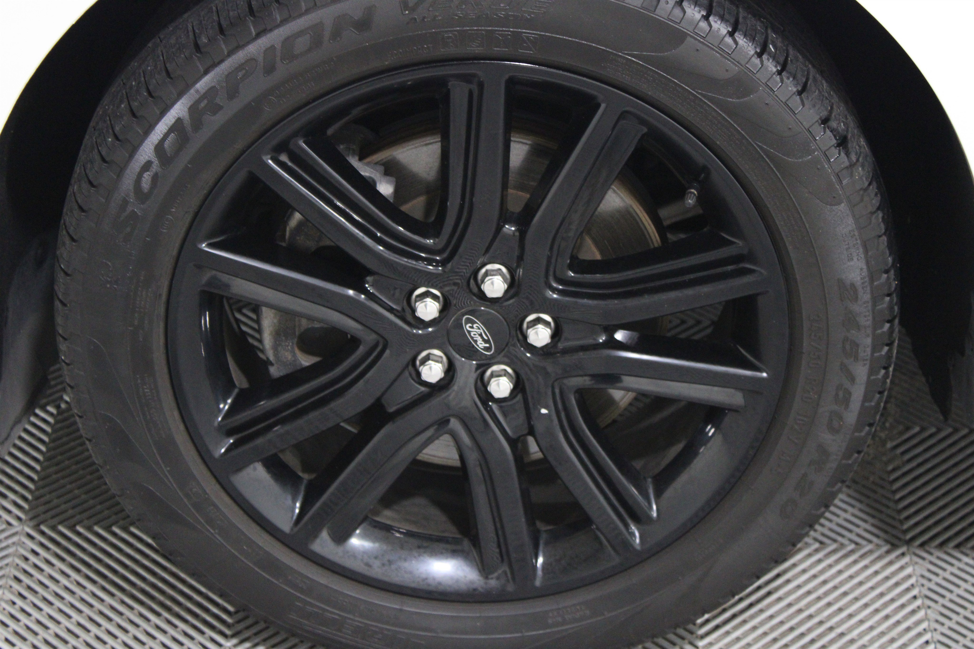 Used 2022 Star White Metallic Tri-Coat Ford ST-Line All-Wheel Drive image 38