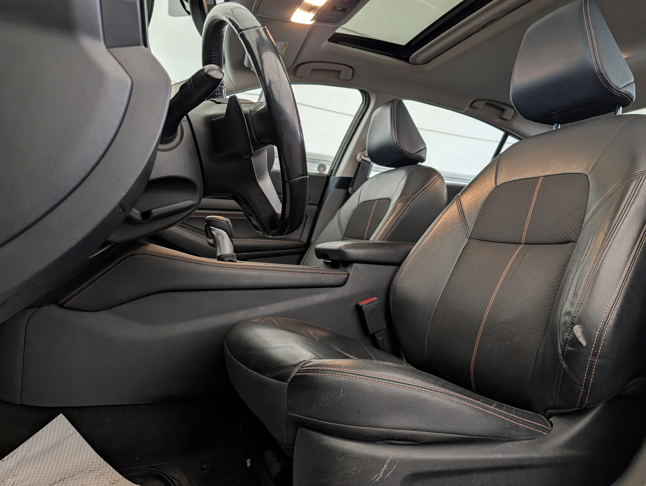 Used 2022 Black Nissan 2.5 SR Midnight Edition AWD - Leather - Sunro - 2.5 SR Midnight Edition Sedan image 15
