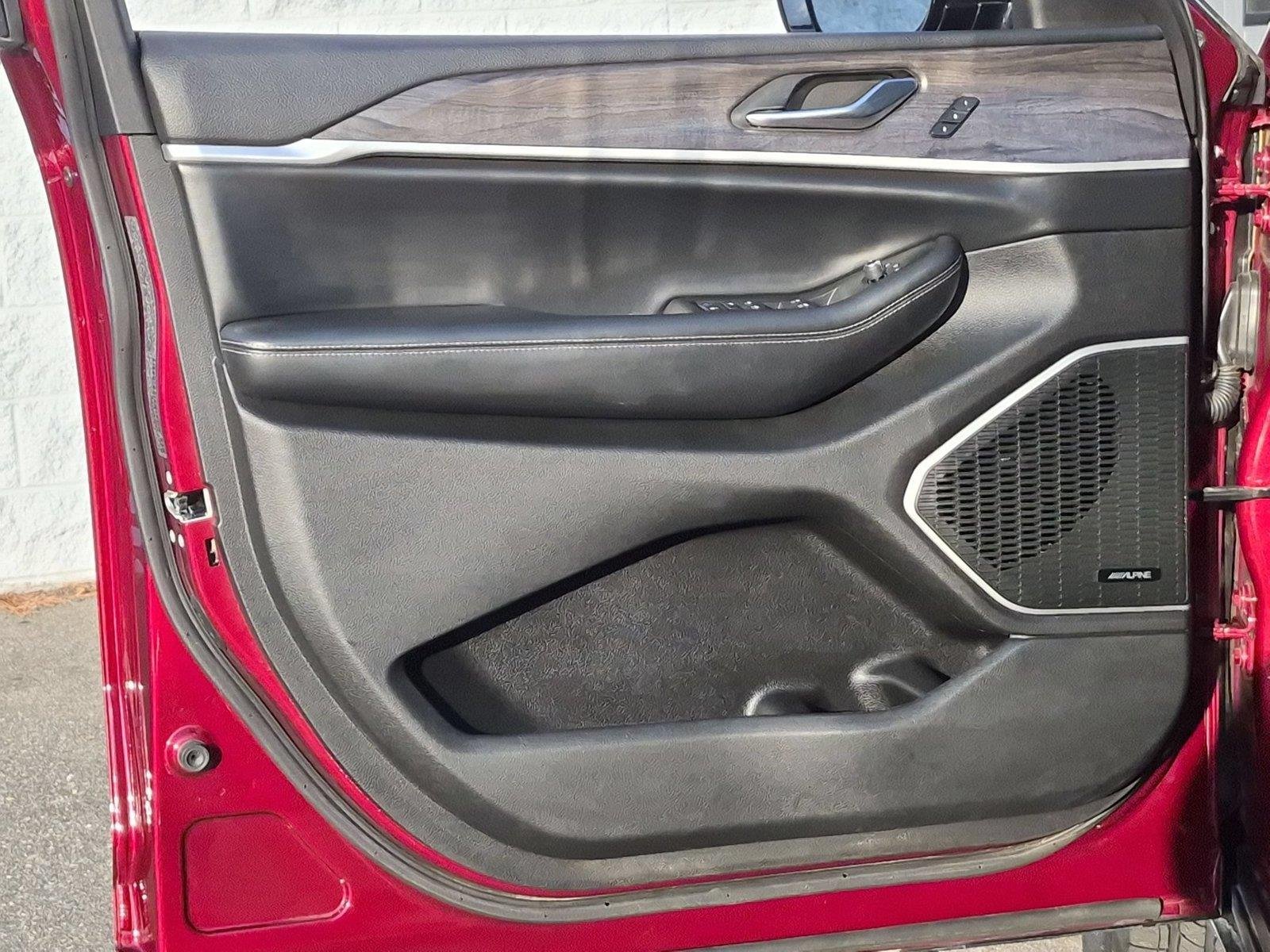 Used 2021 Velvet Red Pearlcoat Jeep Limited image 14