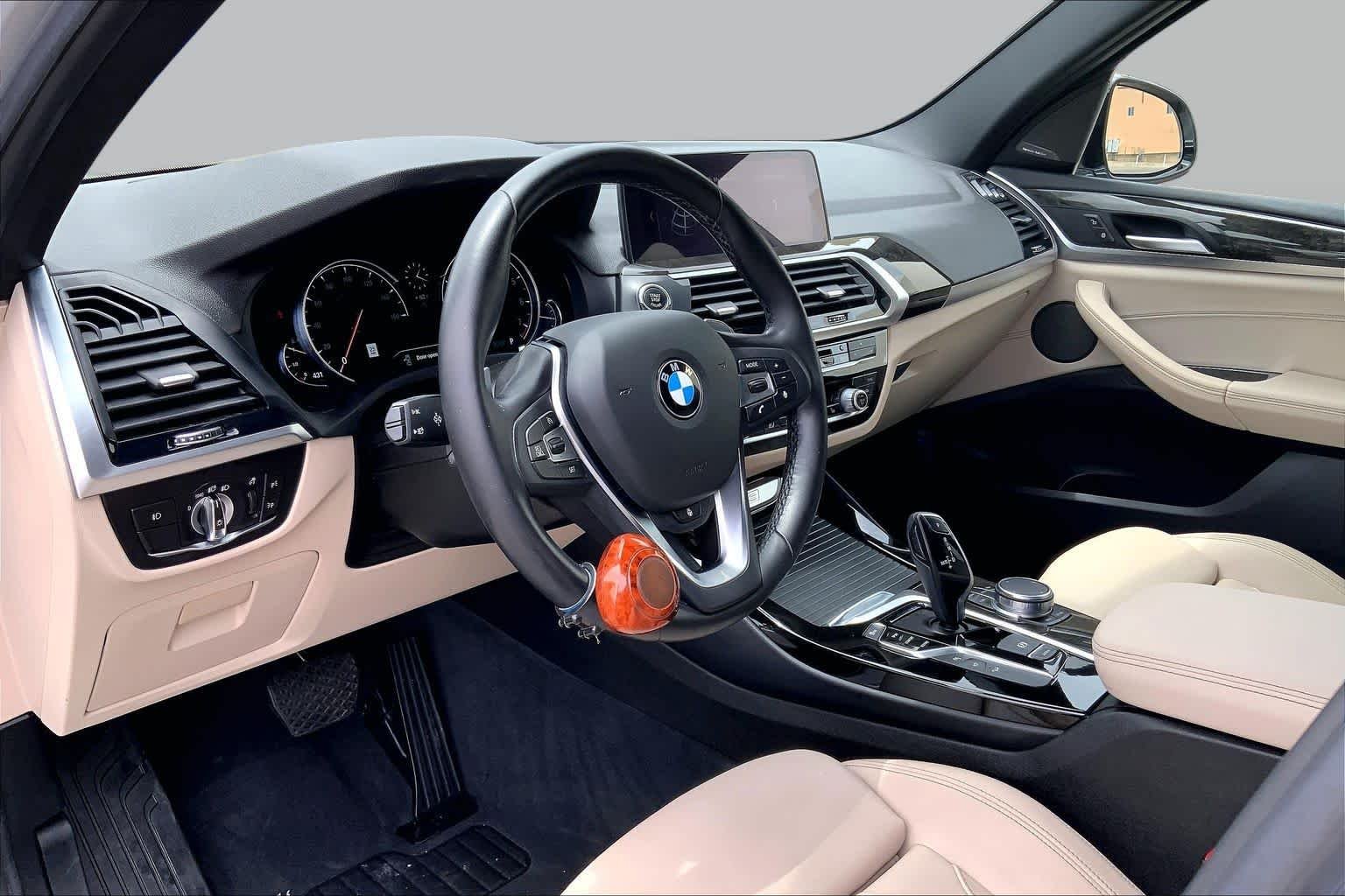 Used 2018 Dark Graphite Metallic BMW xDrive30i image 17