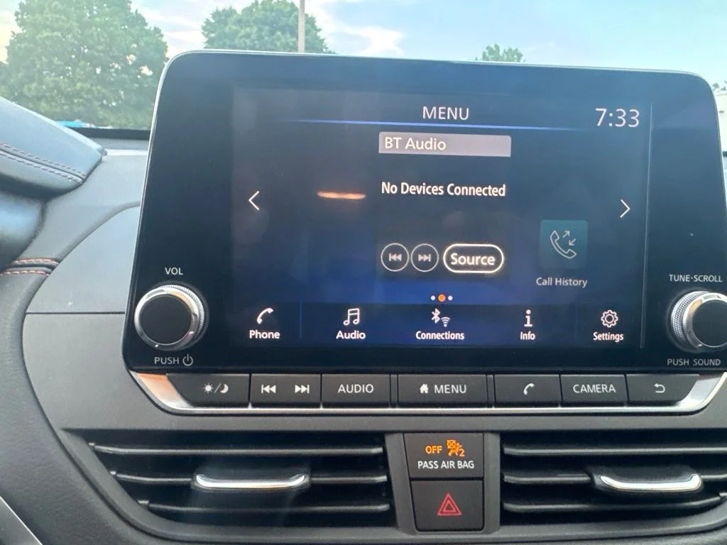 Used 2021 Black Nissan 2.5 SR image 15