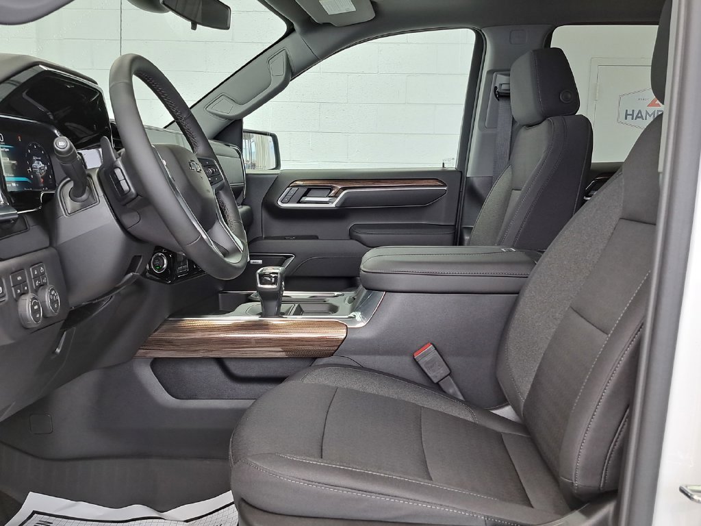 2026 Chevrolet Silverado 1500 RST Crew Cab Pickup Slide 11