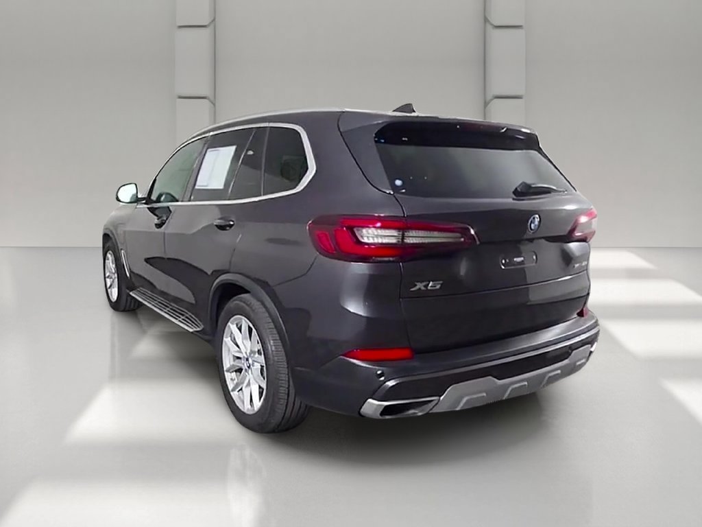 Certified Used 2022 Dark Graphite Metallic BMW xDrive45e image 44