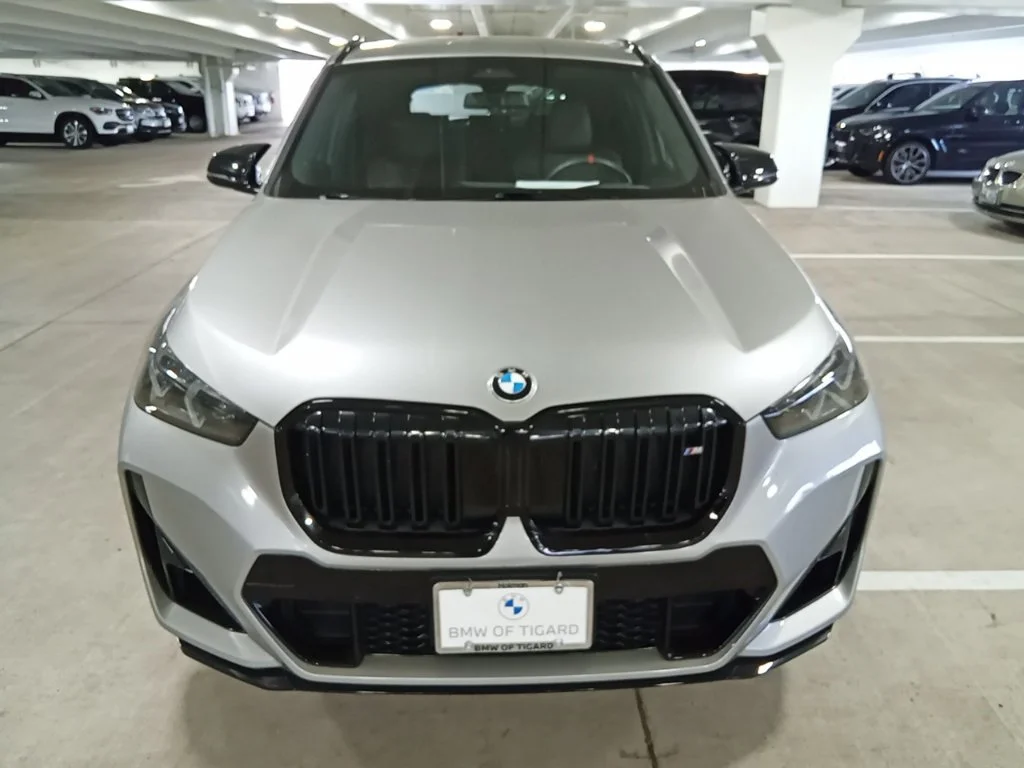 Used 2024 Space Silver Metallic BMW M35i image 2