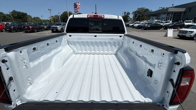 2026 GMC Canyon AT4 - Photo 11