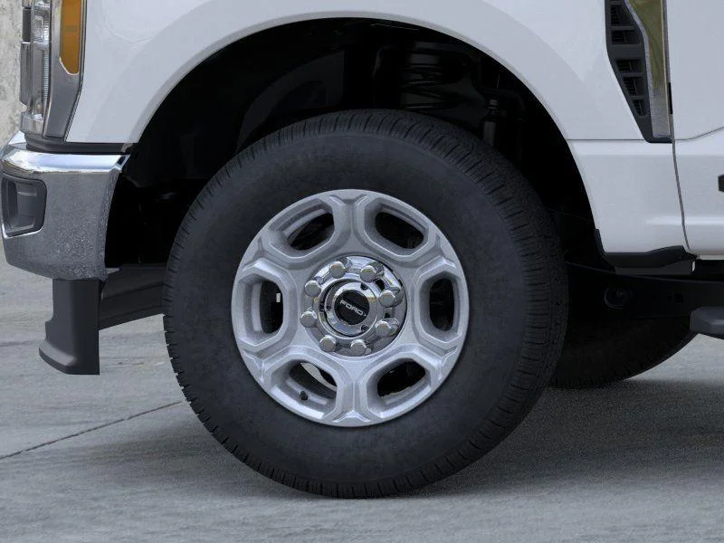 New 2026 Oxford White Ford F-350® XLT image 19