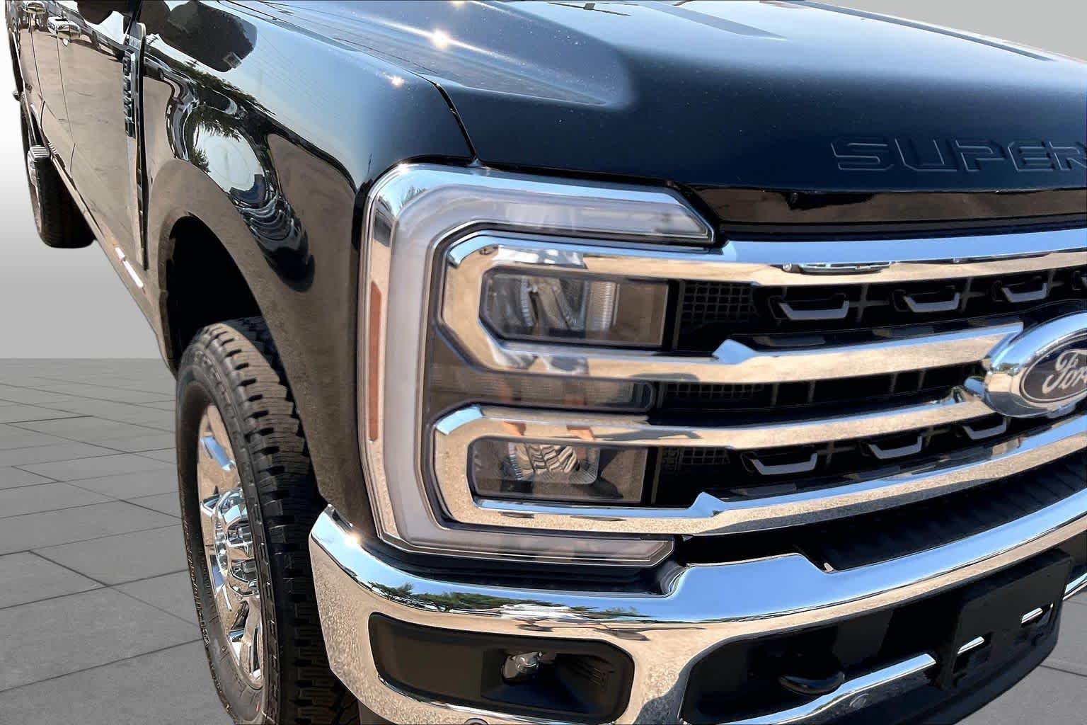 New 2026 Agate Black Metallic Ford F-250® King Ranch® image 13