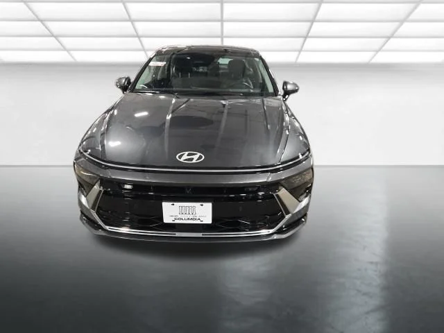 Used 2025 Gray Hyundai Limited image 10