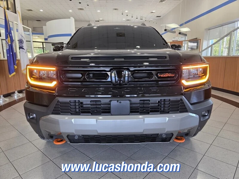 Used 2026 Black Honda TRAILSPORT ELITE AWD image 2