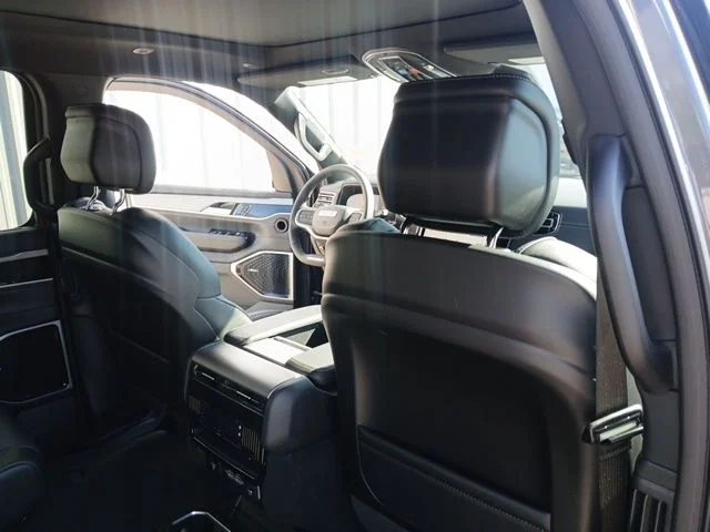 New 2026 Baltic-Gray Metallic Clear-Coat Exterior Paint Jeep Limited Altitude image 29